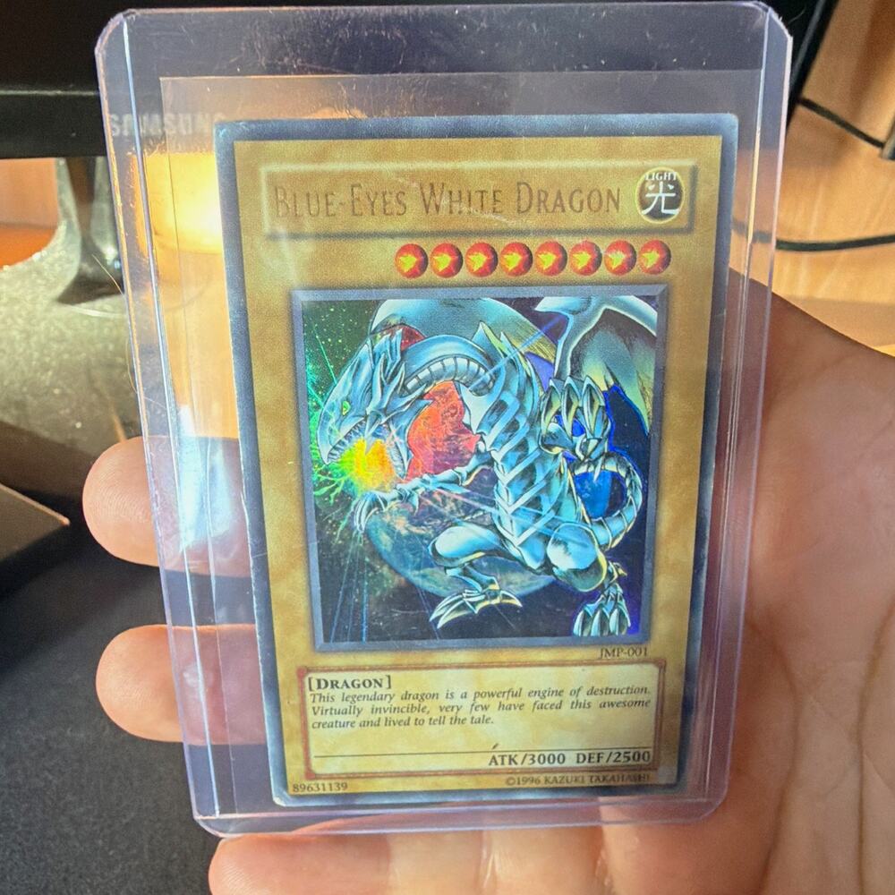 Konami Yu-Gi-Oh! TCG Blue-Eyes White Dragon JMP-001 Ultra Rare Holo Unlimited
